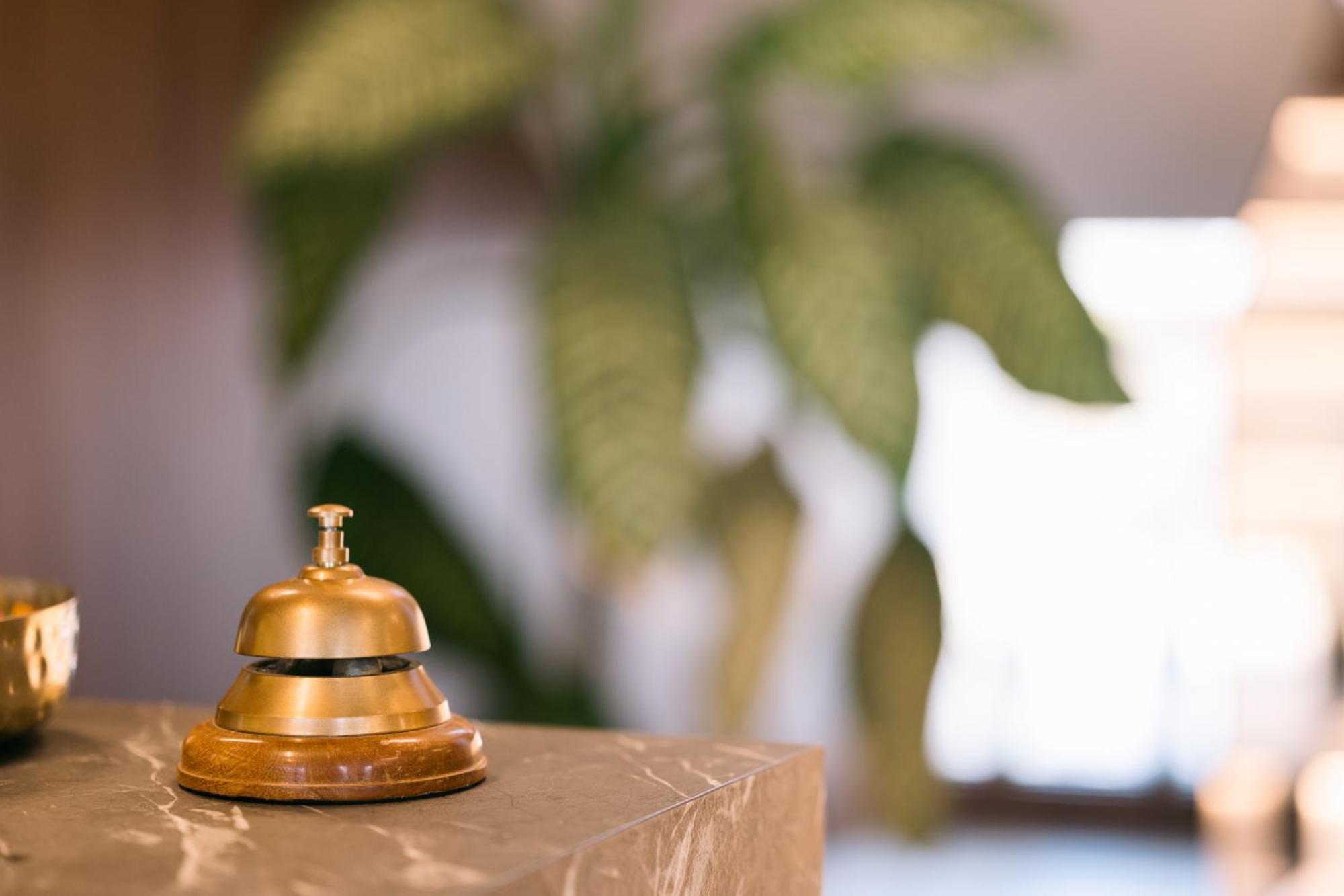 Hotel Teuta ウルツィニ エクステリア 写真